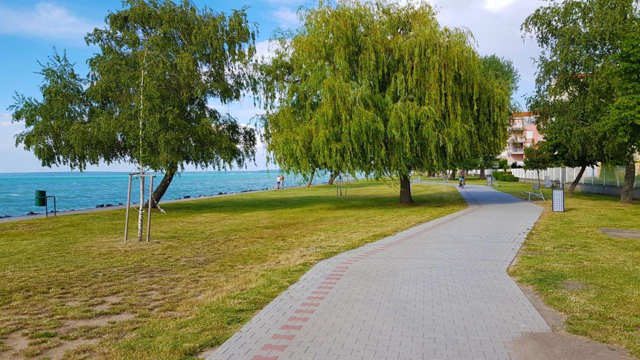 Napsugar Resort Siofok Exterior photo